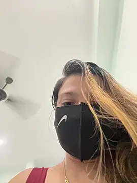 Miss_kanika76 live cam on StripChat