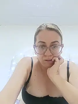 miss_hanna07 live cam on StripChat