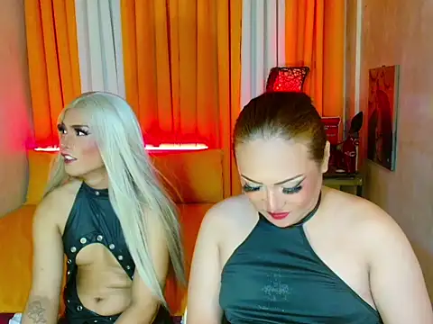 Phenomenal_Shemale webcam