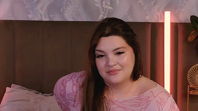 EmilyHyde webcam