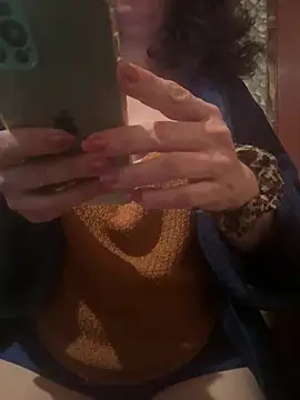 adoro_pau_pequeno live cam on StripChat