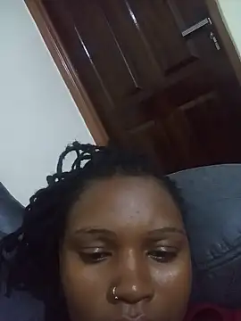 Bubbledbutt live cam on StripChat