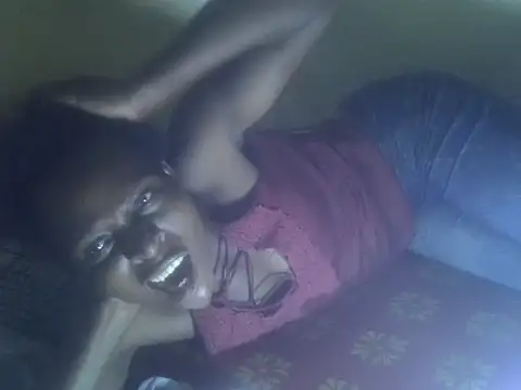cute-shamza live cam on StripChat