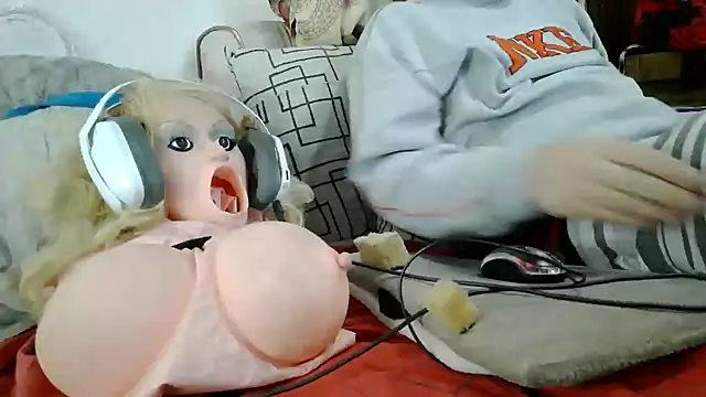messi_syssy live cam on StripChat