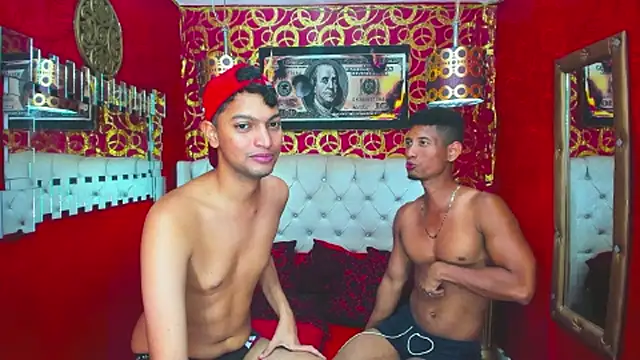 PEINBOYS live cam