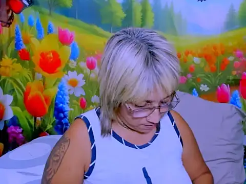 indianroxy webcam