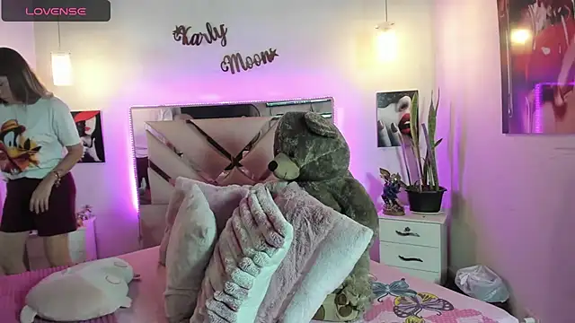 Karly_moon webcam