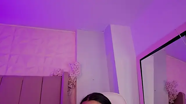 MollyBigBoobs12 webcam