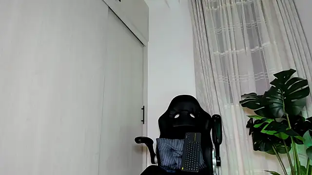 Biscuit_oliva live cam
