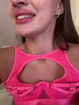 lillynatty18 - LillyNatty18's free webcam - UK Sex Cams