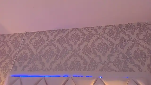 HollyOlson webcam