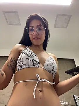 Nia_lobo webcam