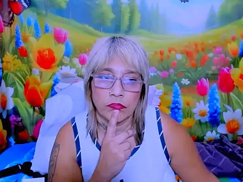 indianroxy webcam