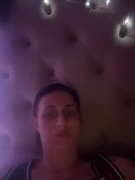 Flossy_Vettie live cam on StripChat