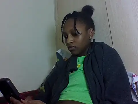 yummyqueenk live cam on StripChat