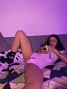 poison_ivy_29 - Poison_Ivy_29's free webcam - UK Sex Cams