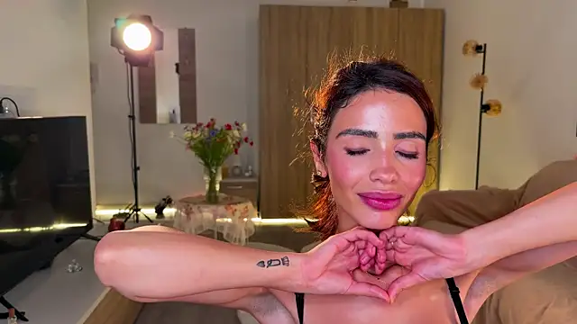 GoddessVeenus live sex cam