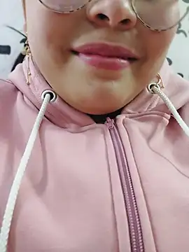 Elinaax live webcam show