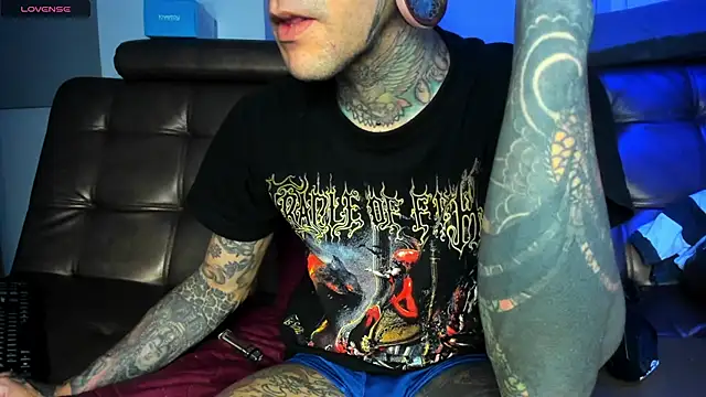 jhonny__ackerman (Ask my age) - help for my TABLET  and food +show