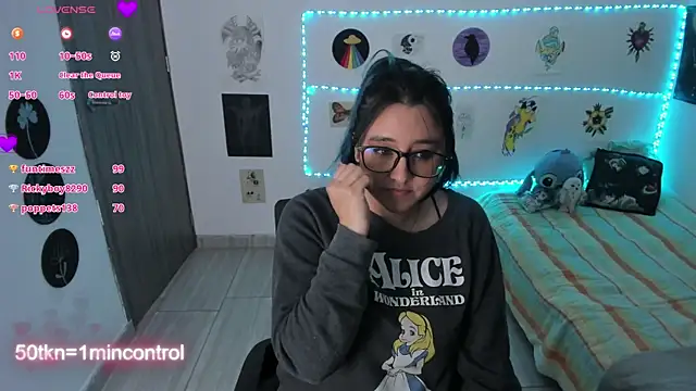 Cherry_blush_ live cam on StripChat