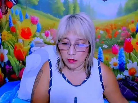 indianroxy webcam