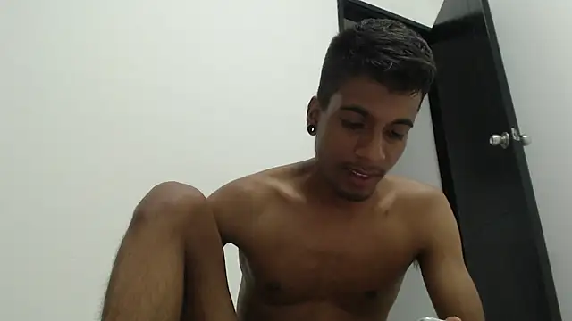 stevenosori live cam on StripChat