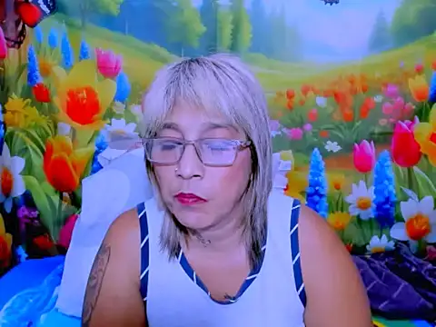 indianroxy webcam
