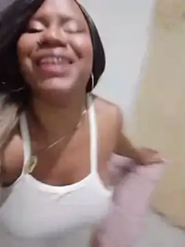 EmmilyRosee webcam