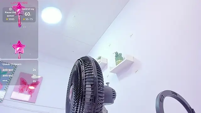 Sharon_Adamss webcam