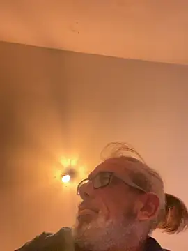 crisfootlicker live cam on StripChat
