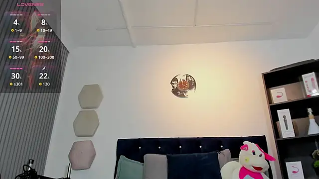 yulianademond66 live webcam show