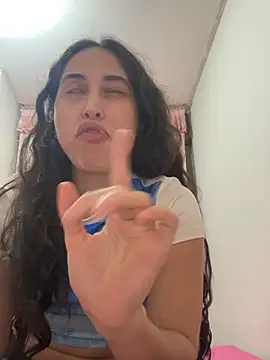 LatinDoll8 live webcam show