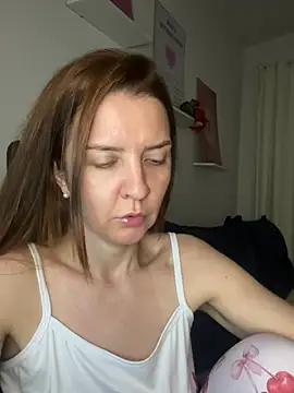 therealgingerr live cam on StripChat