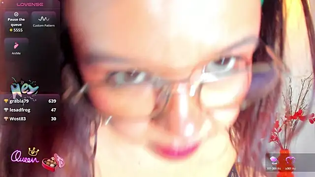 Karlaliones69 webcam