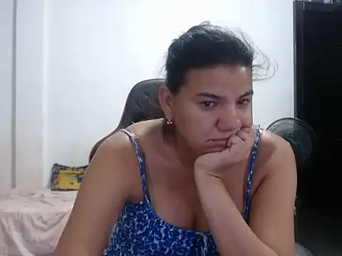 Adriana_0312 webcam
