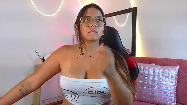 Megaan_Greey webcam