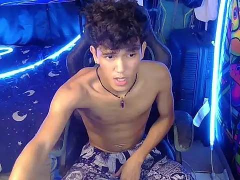 hugekenbigcock webcam