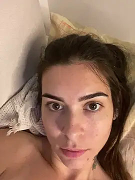fer-nanda Live Webcam on Stripchat