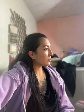 Modella: SALOME_KORLAND