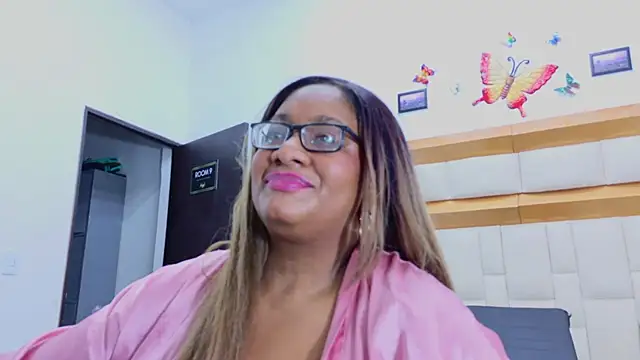 NicoleeJones webcam
