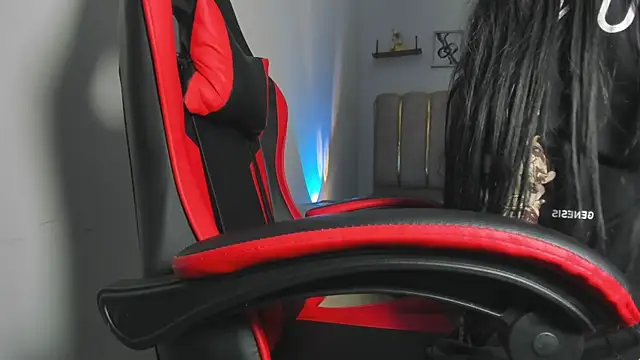 BellaaStorm webcam