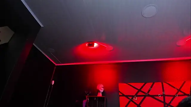 ScarletWais webcam