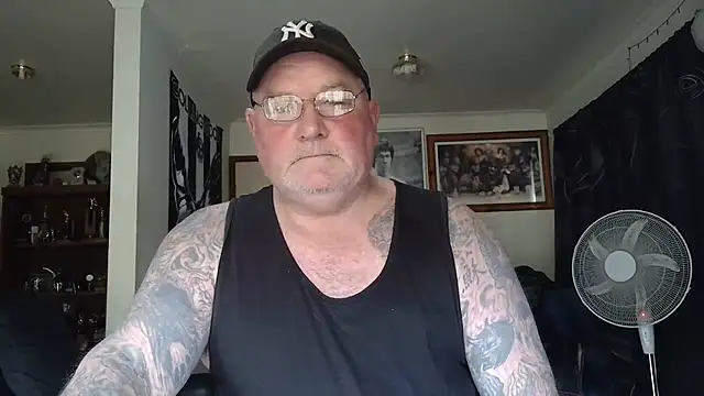 KINKYBLUEYES69 webcam