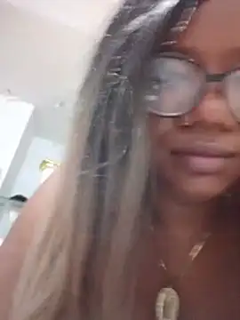 EmmilyRosee webcam