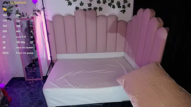 Dakota_ro live cam on StripChat