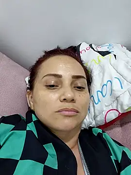 Amanda39 live cam on StripChat