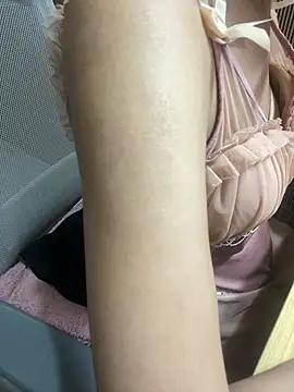 Mina048 live cam on StripChat