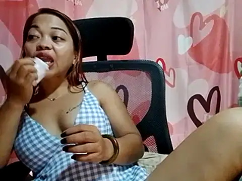 AsianKelly69 live cam on StripChat