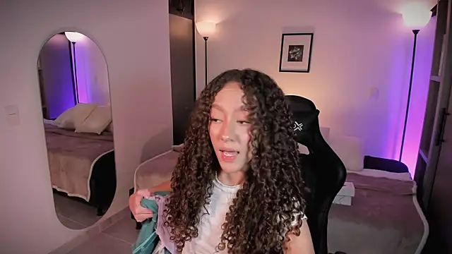 ChloeMoreti webcam