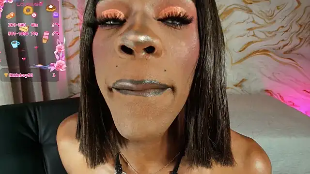 EbonyHansNight webcam
